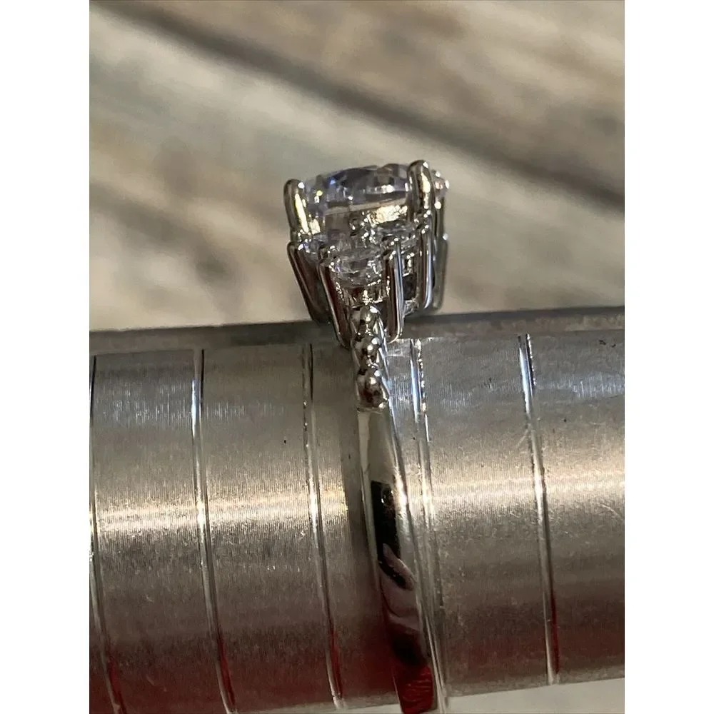 Costume Silver Plated Cubic Zirconia Ring size  7.75‎ NWOT Fashion NWOT